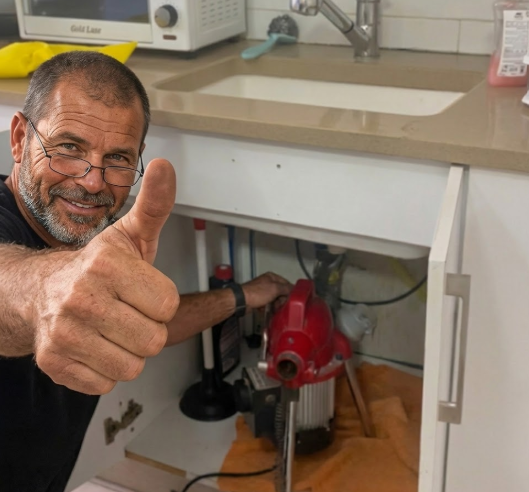 פתיחת סתימה בכיור אינסטלטור עכשיו